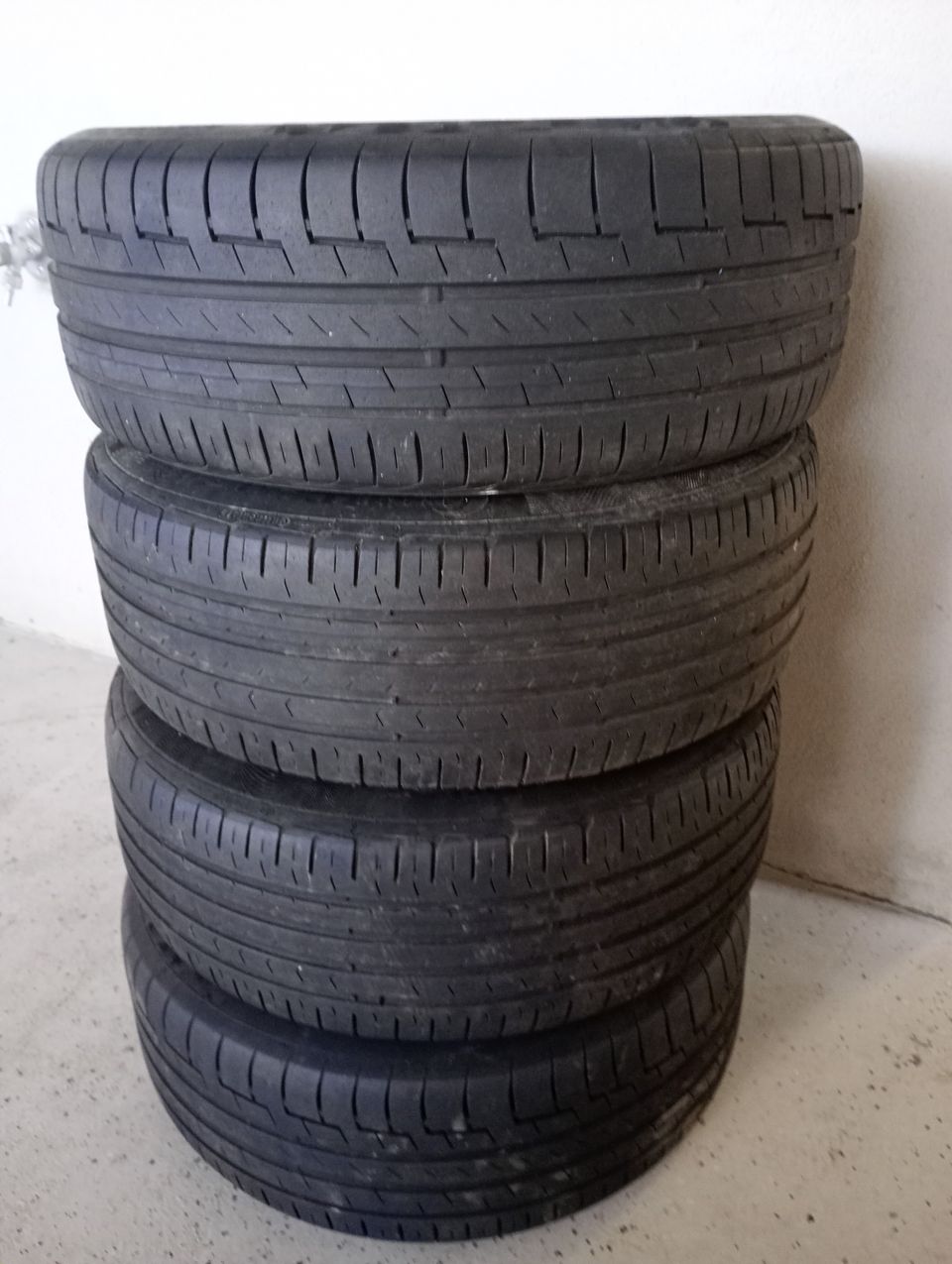 Kesärenkaat Continental 205/55 R16