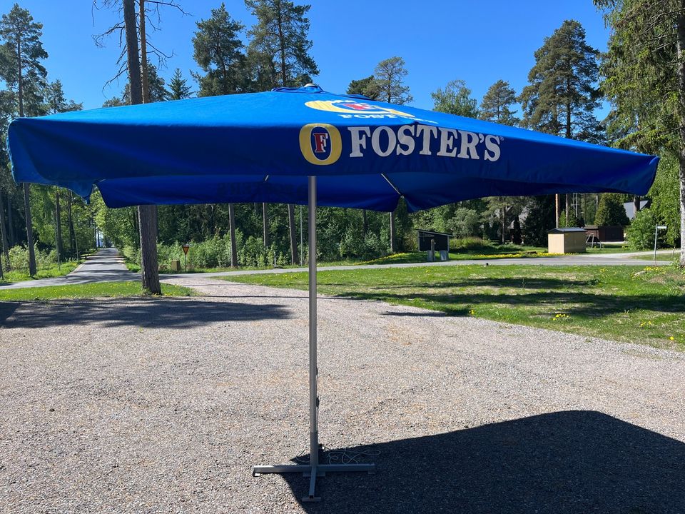 Foster’s jätti / iso aurinkovarjo