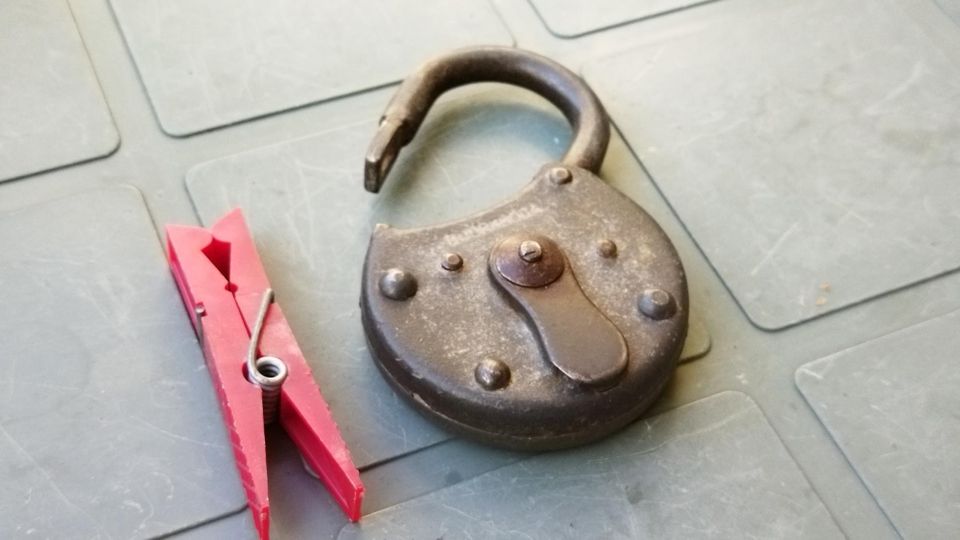 Siisti vintage Björkboda riippulukko ilman avainta