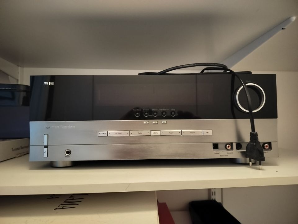 Harman Kardon AVR 140 vahvistin + HK DVD 22 soitin