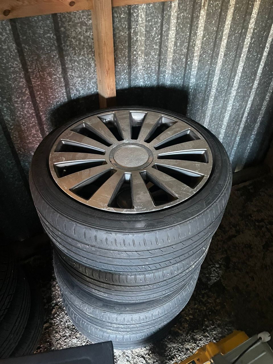 5x112 235/40 R19 oli Audi A6 alla