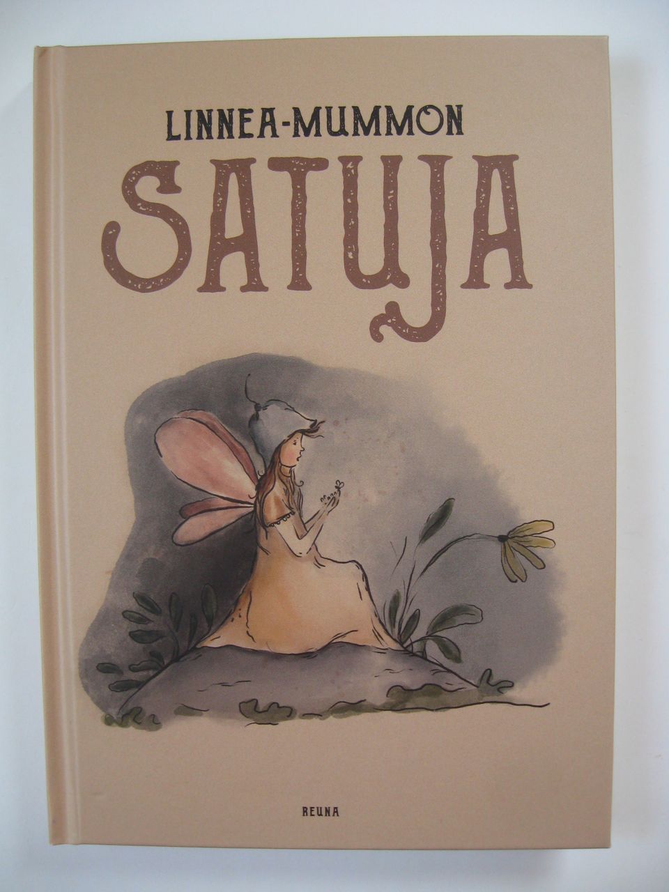 Linnea-Mummon Satuja, signeerattu