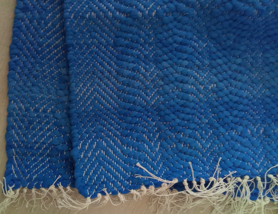 Sininen matto (78 x 282 cm)