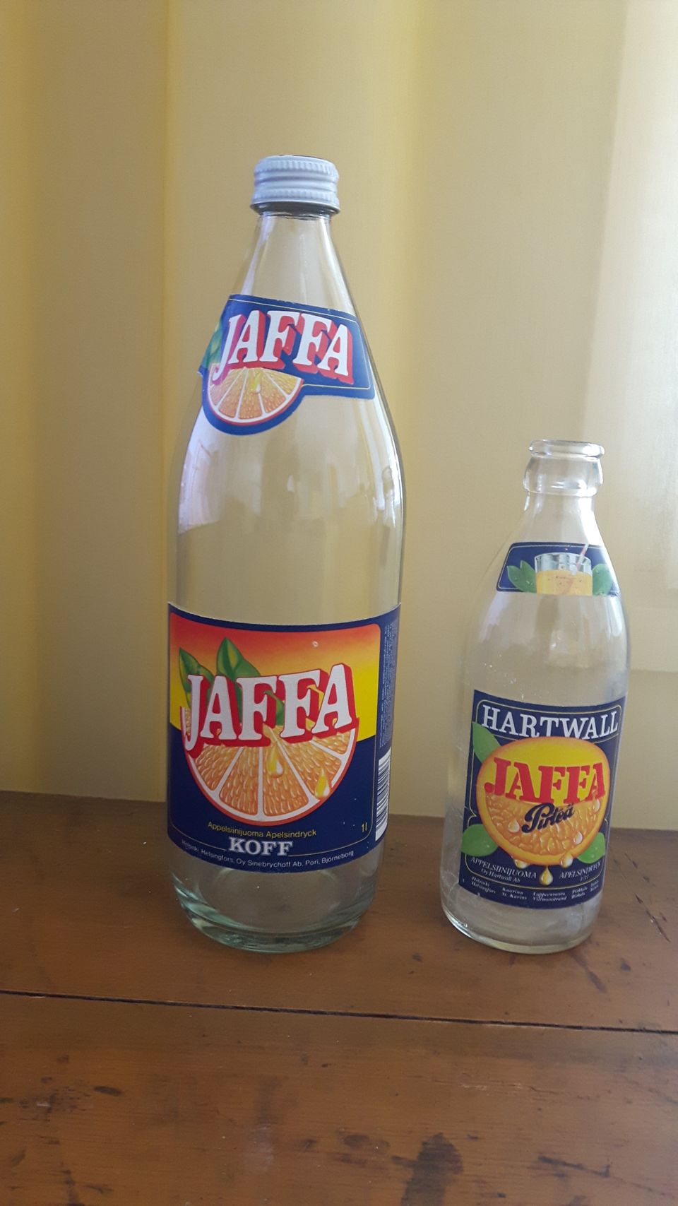 JAFFA sisustukseen 2 kpl pullo tyhjinä