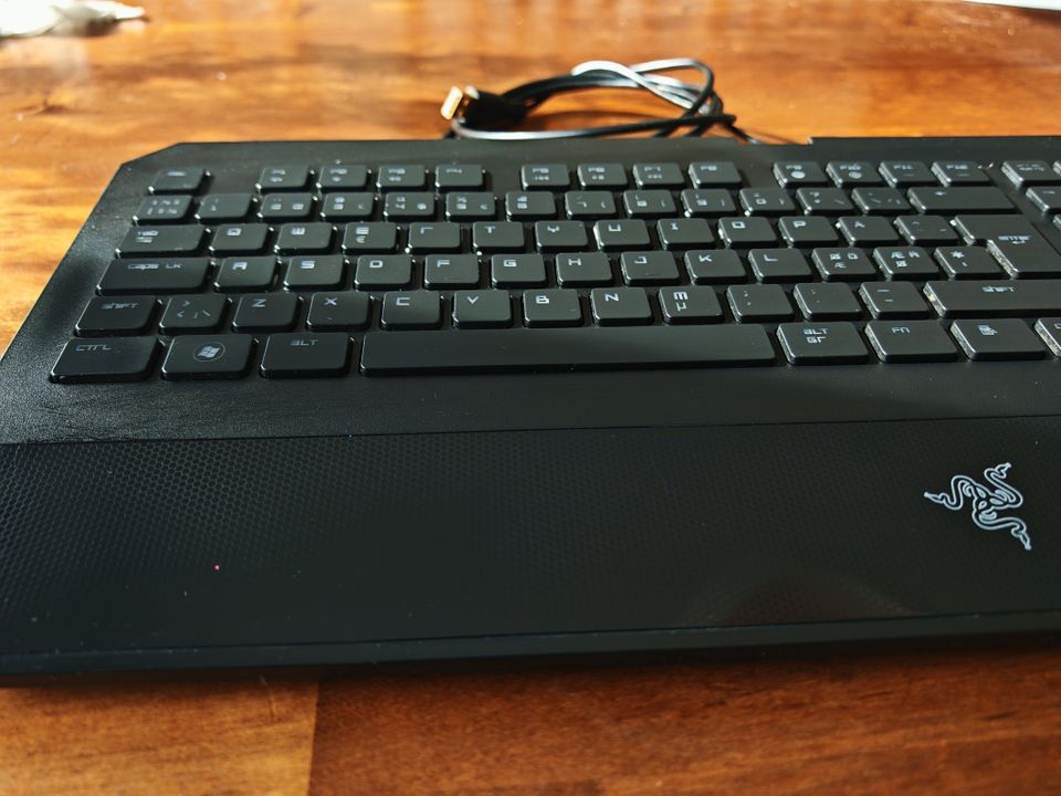 RAZER DEATHSTALKER pelinäppäimistö