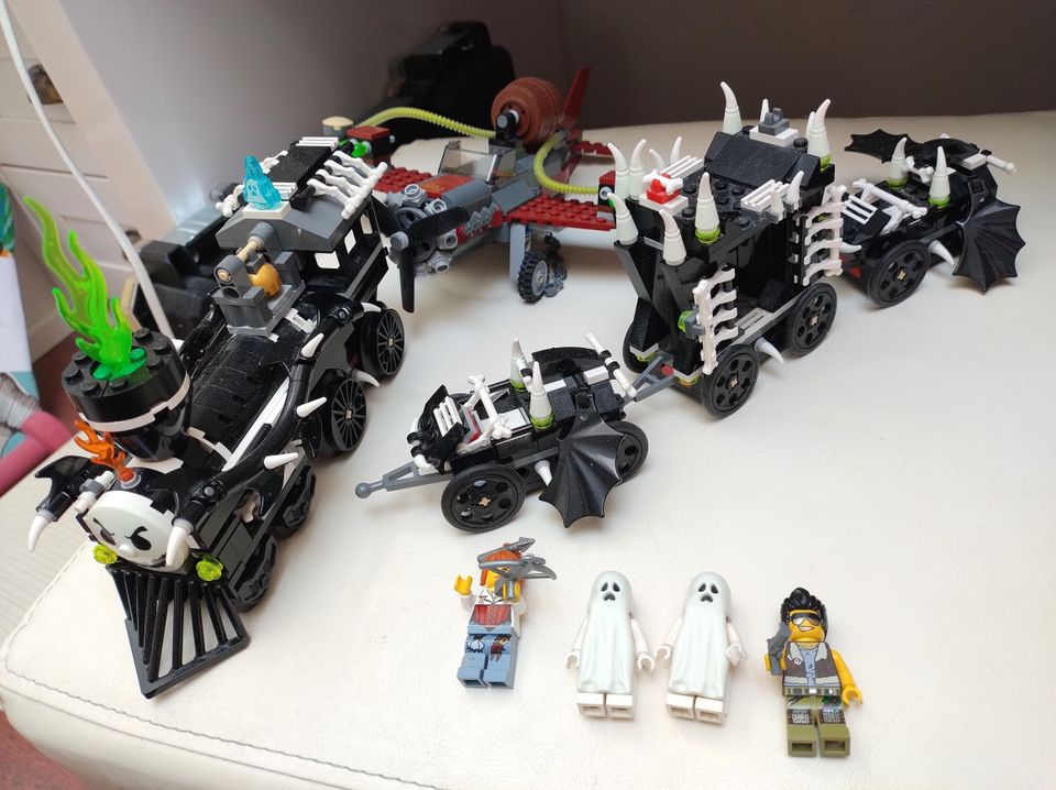 Lego Monster Fighters kummitusjuna 9467