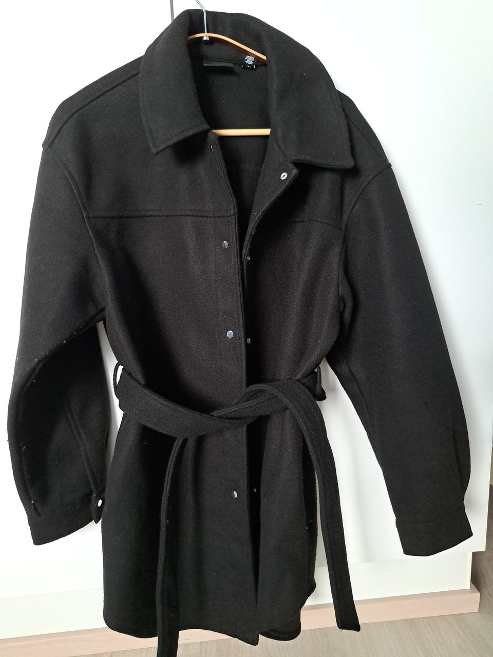 Musta takki - koko L