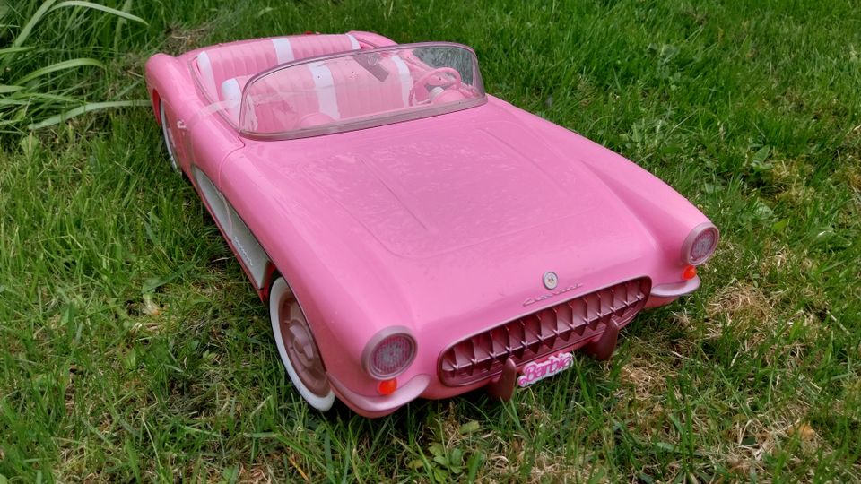 Corvette barbie the movie-auto