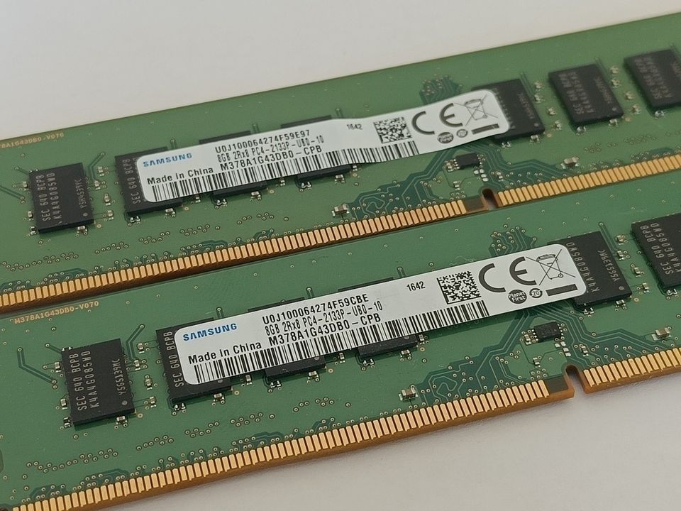 16GB (2x8GB) DDR4 2133MHZ Pöytäkoneen muistikammat (Samsung)