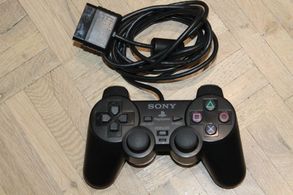Padi musta gamepadi aito Playstation 2 SONY ohjain ps2 peliohjain VIKA