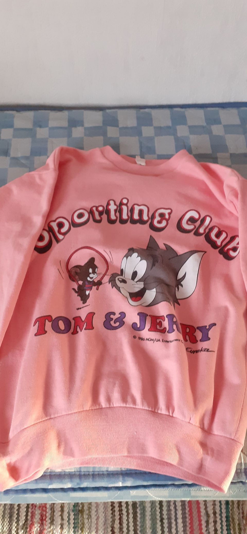 Tom ja Jerry collegepusero