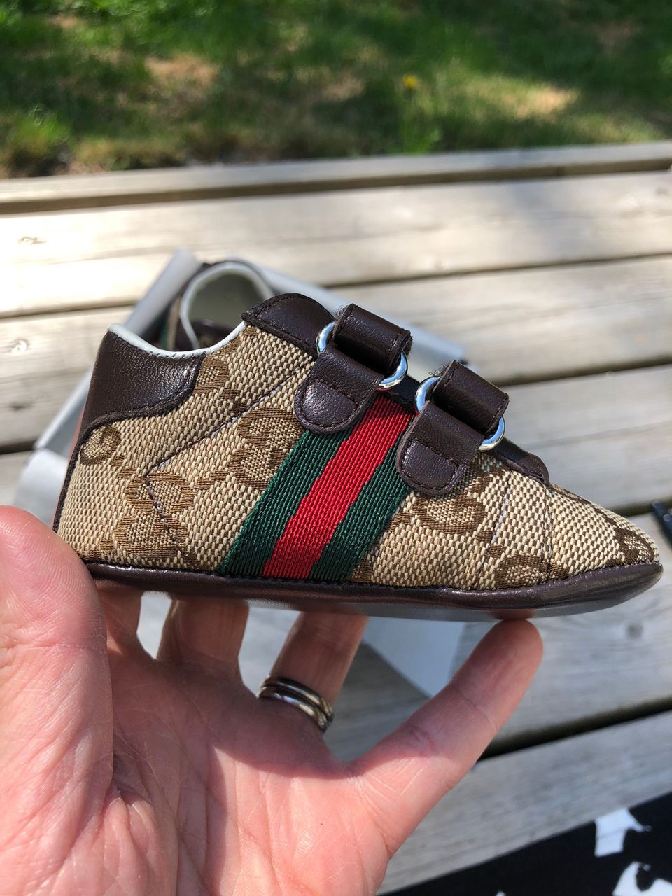 Gucci vauvan ensikengät