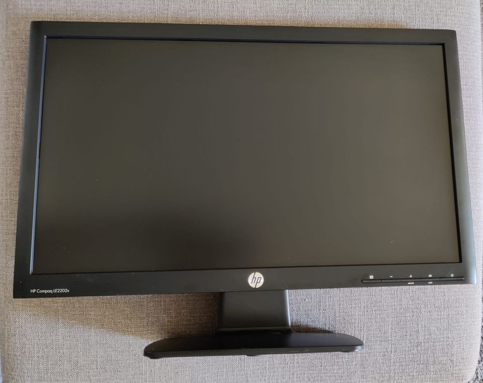 HP Compaq LE2202X Tietokoneen näyttö 21" LCD FHD