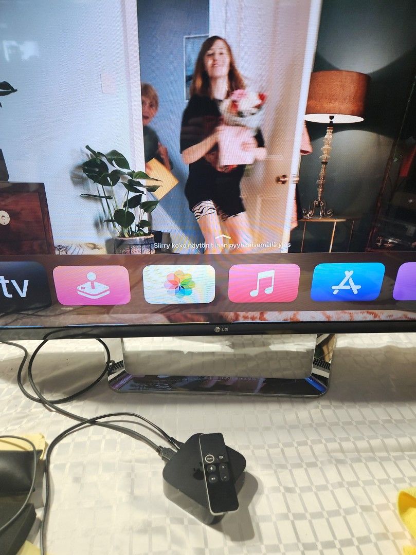 Apple TV 4K 32gb +hdmi kaapeli