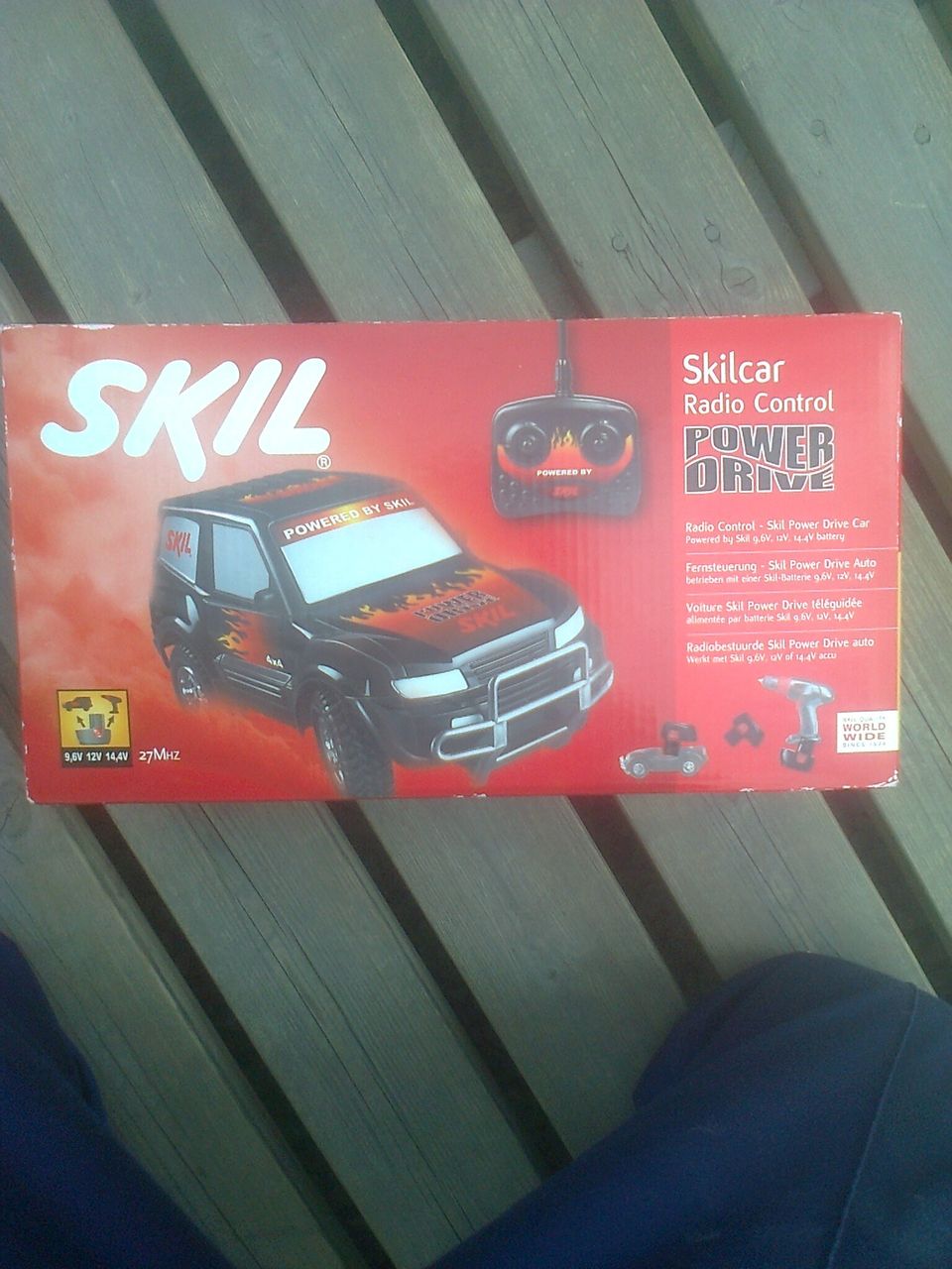 SKIL radio-ohjattava auto