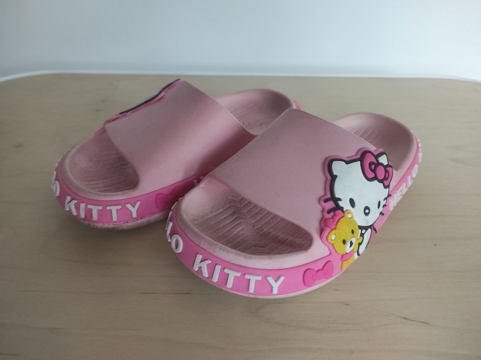 Hello Kitty sandaalit koko 29
