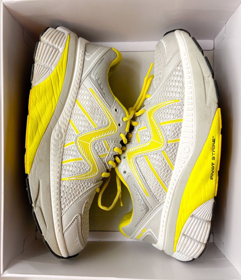 Swiss MBT ZEE 16 Shoes White / Yellow