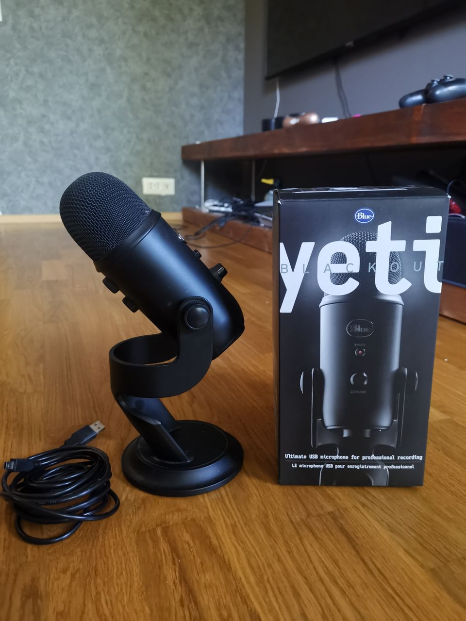 Blue Yeti Blackout