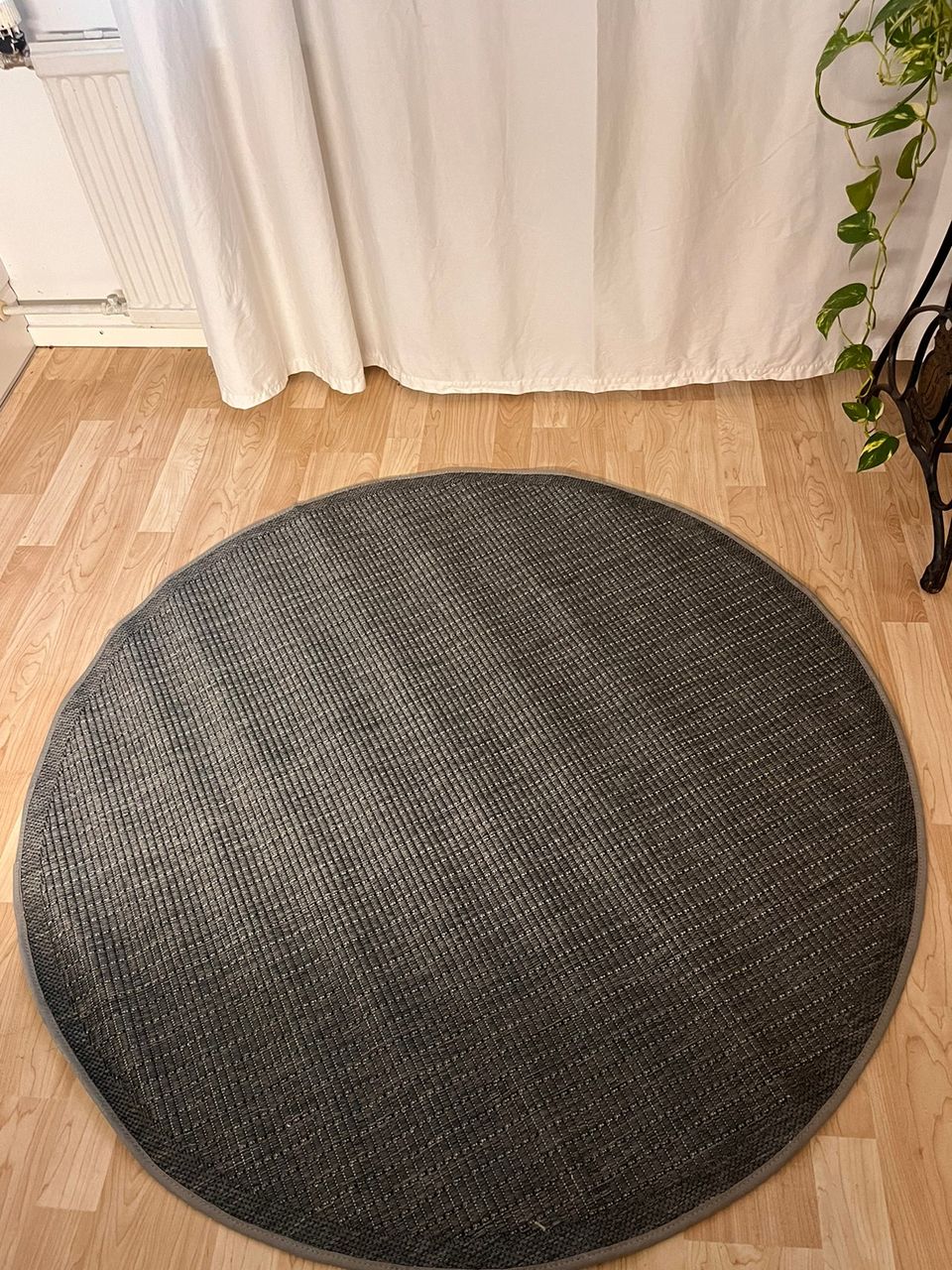 Pyöreä keittiön matto