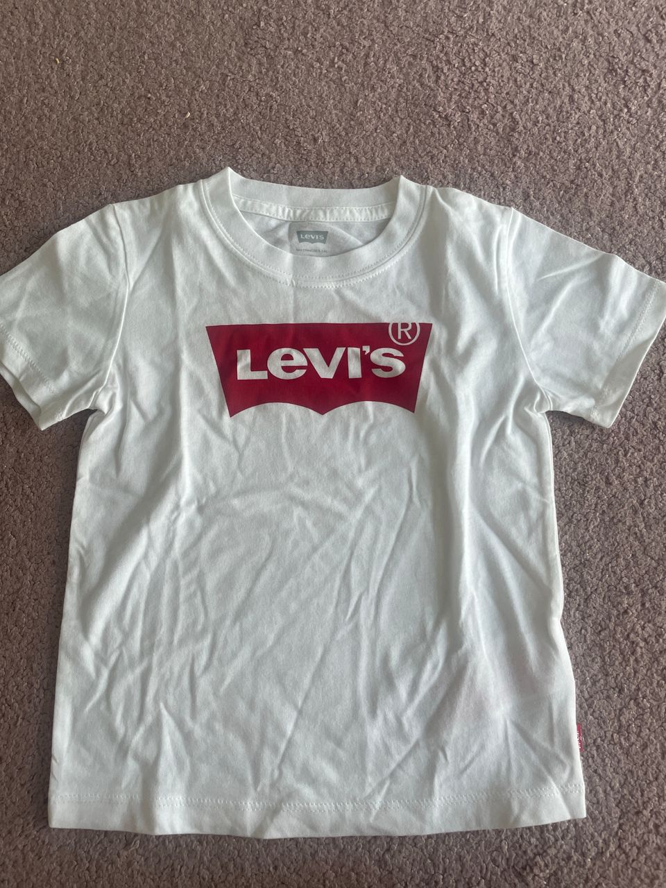 Uusi Levis T-paita 98