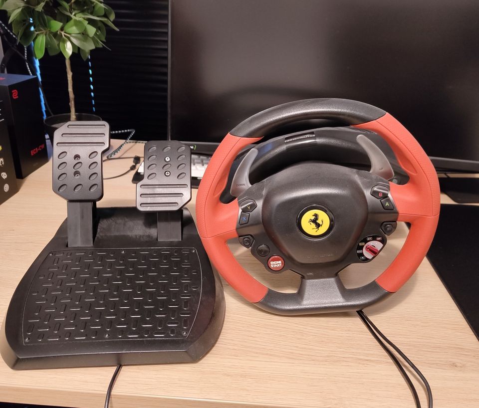 Thrustmaster Ferrari 458 spider