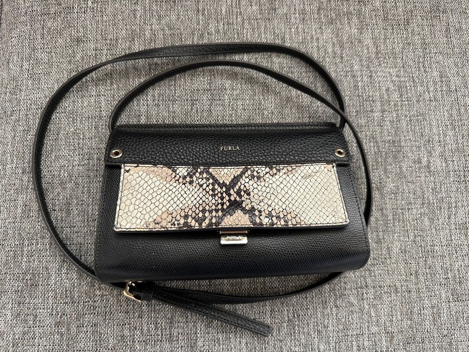 Furla Crossbody nahkalaukku