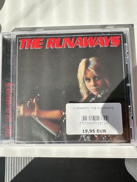 The Runaways CD 1976 uusi
