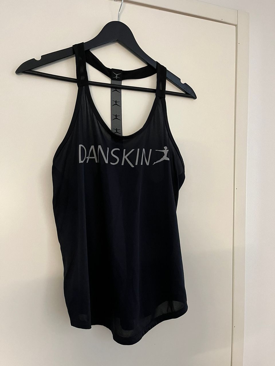 Danskin urheilutoppi koko 38