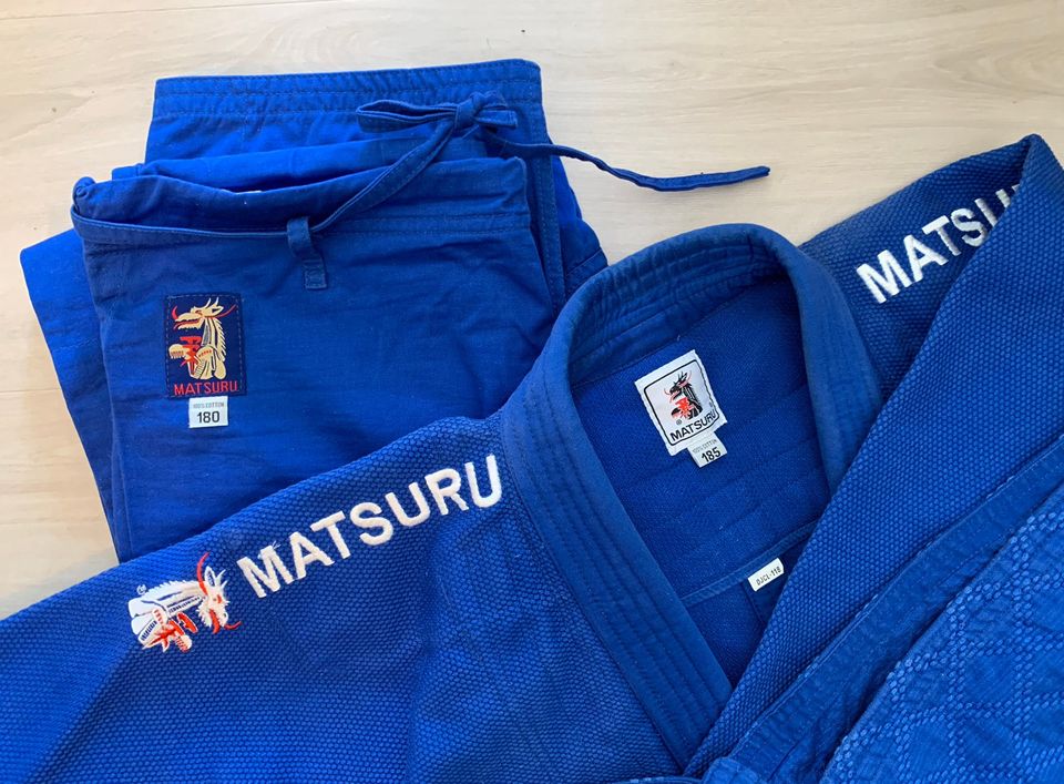 Matsuru red label judoki sininen.