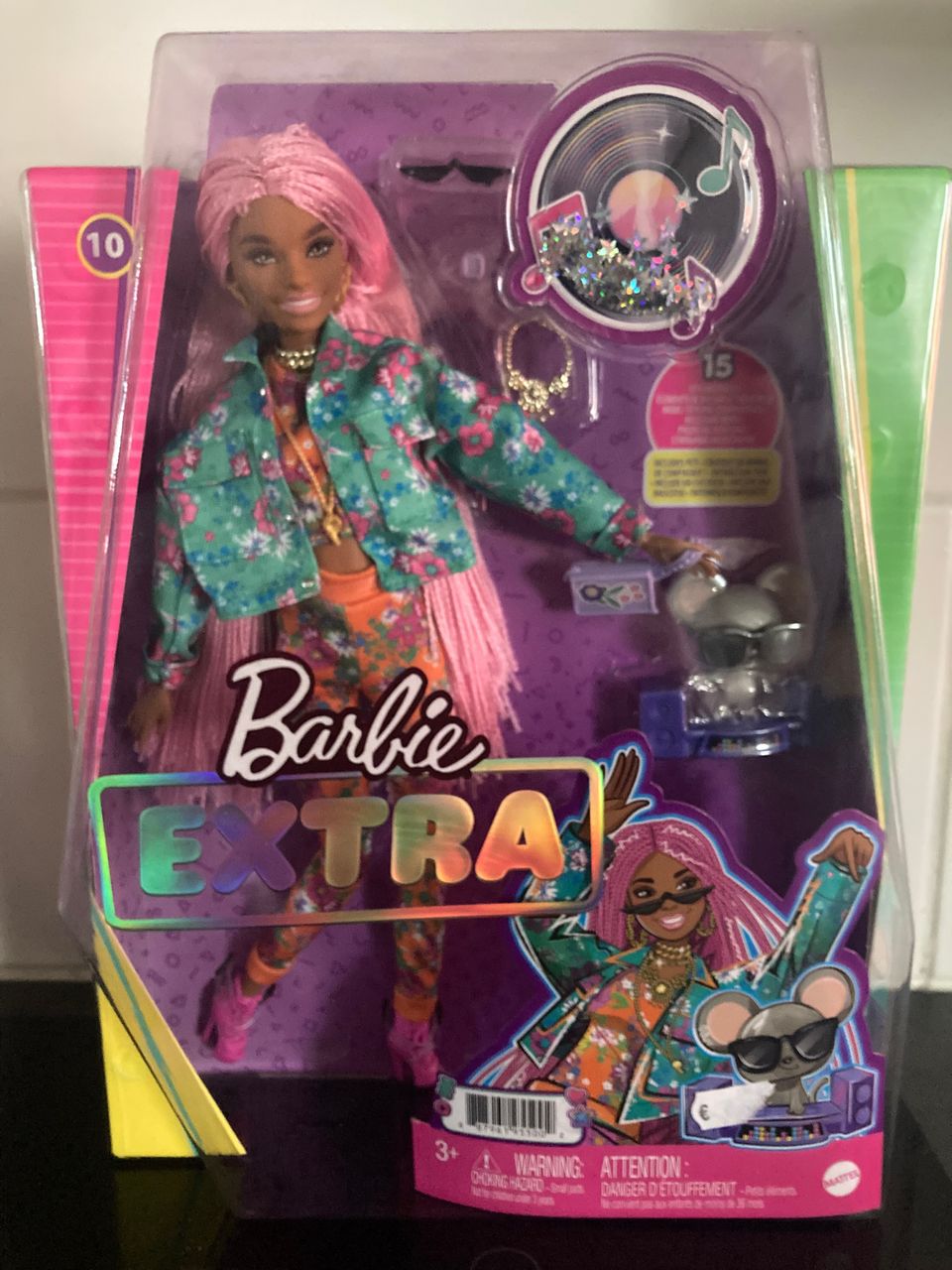 Avaamaton upea Extra Barbie