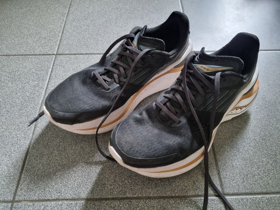 Saucony Endorphin Shift 3 koko 42,5