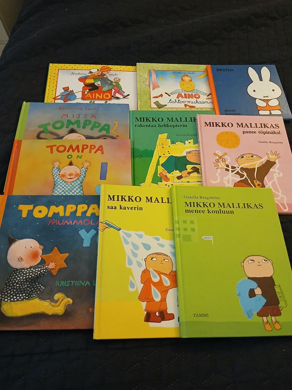 AINO & TOMPPA & MIKKO MALLIKAS kirjoja