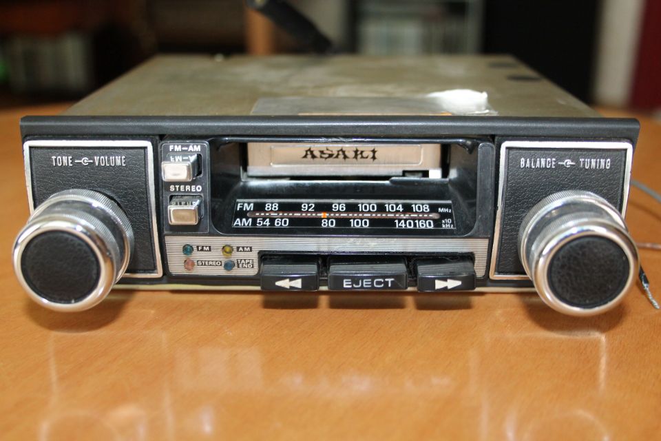 70-luku japanilainen ASAKI M2600 autoradio kasettisoitin autostereot vintage