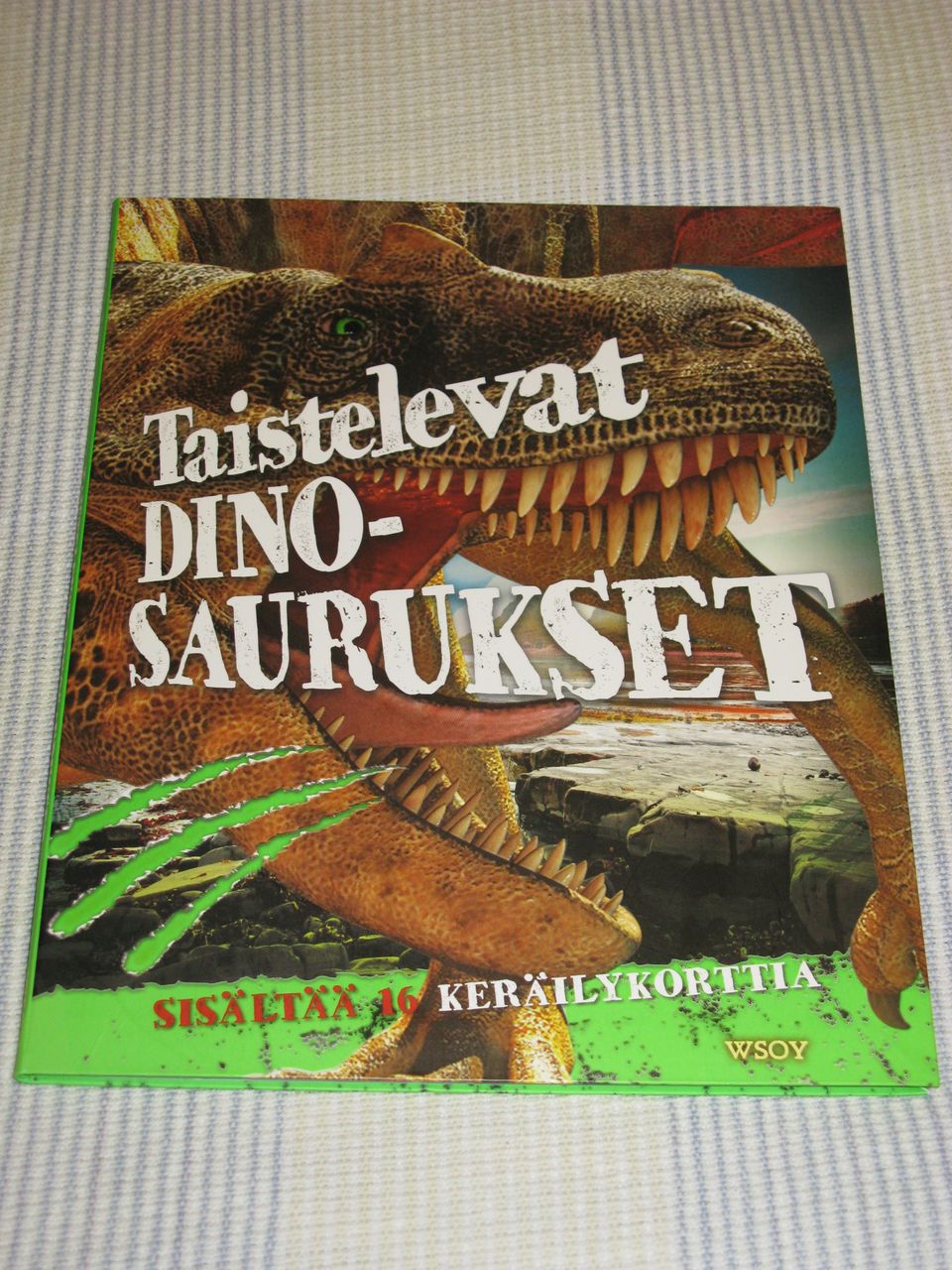 Taistelevat dinosaurukset-kirja