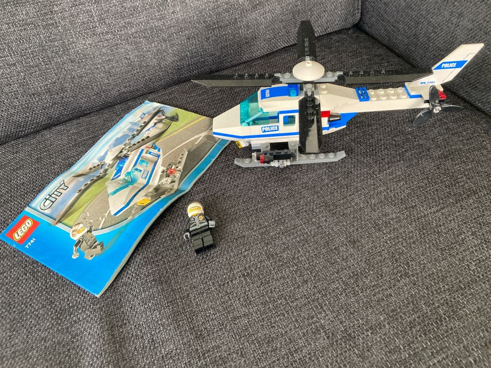 Lego 7741 poliisi helikopteri