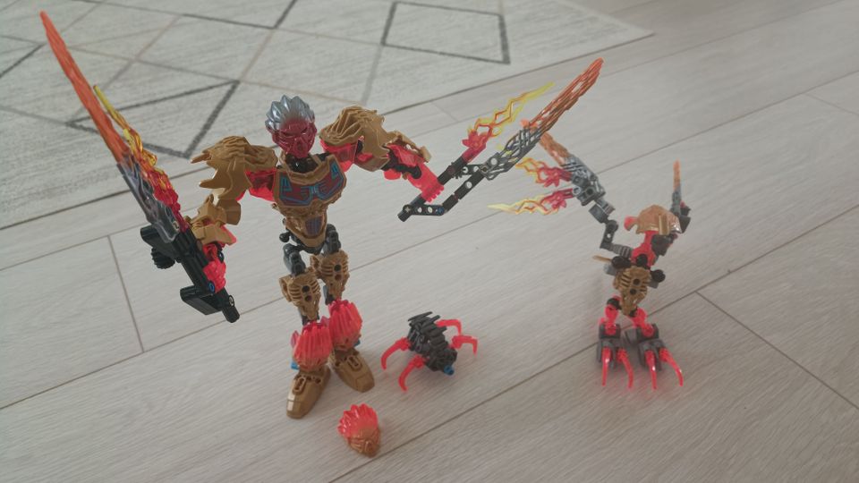 Bionicle Tahu Uniter Of Fire (71308) & Ikir Creature Of Fire (71303)