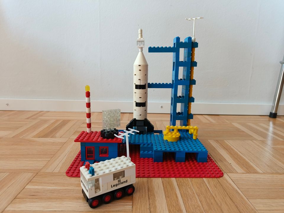 Lego 358 Rocket base