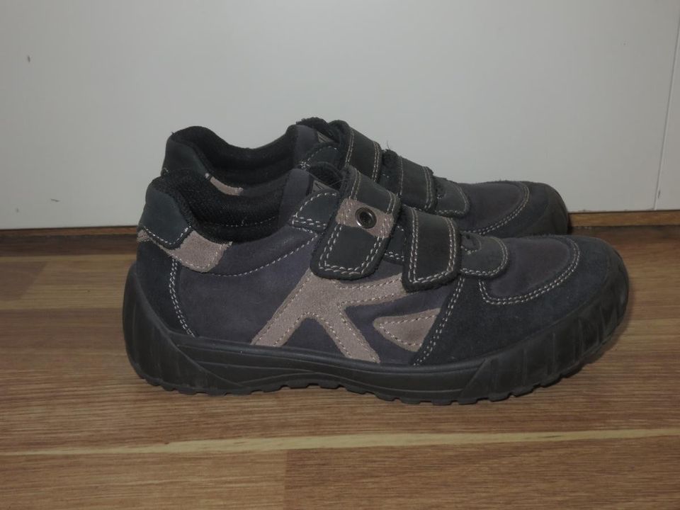 Siistit mokkanahkaiset kengät pojalle koko 34 ( sisäpit. 22,5cm)