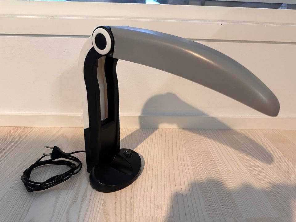 HT Huang Toucan Table Lamp -pöytävalaisin