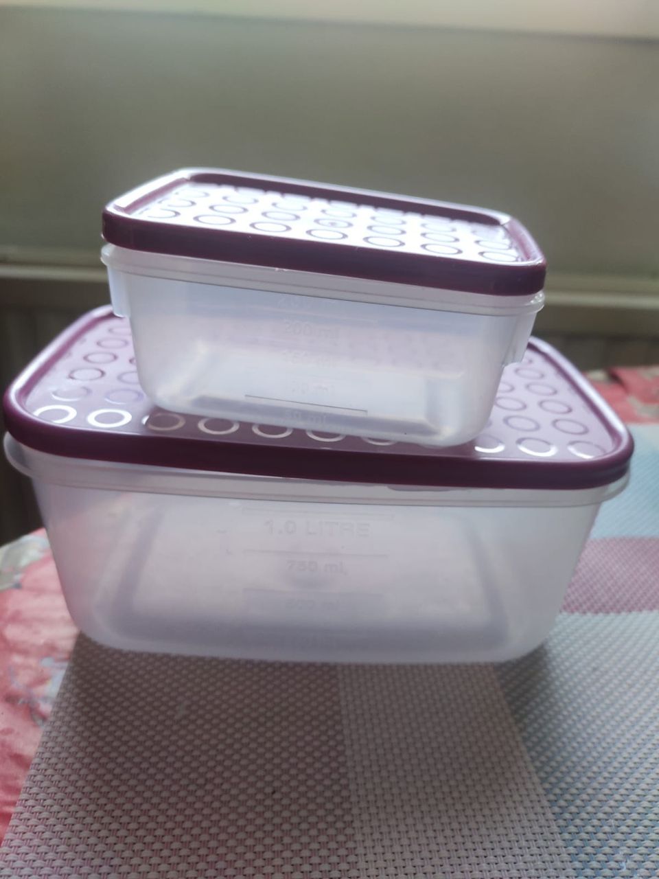 A set of 2 microwaveable box