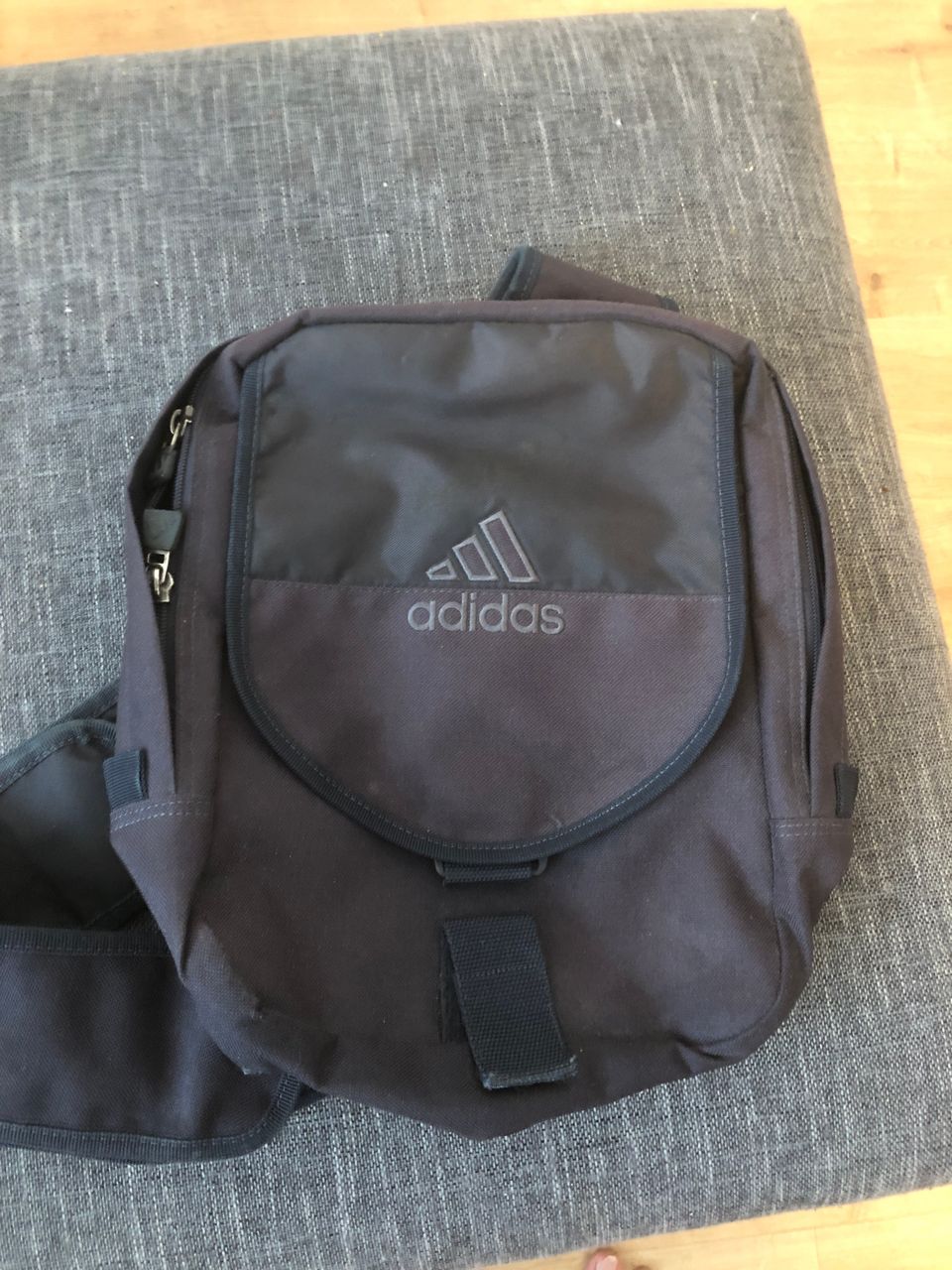 Adidas reppu