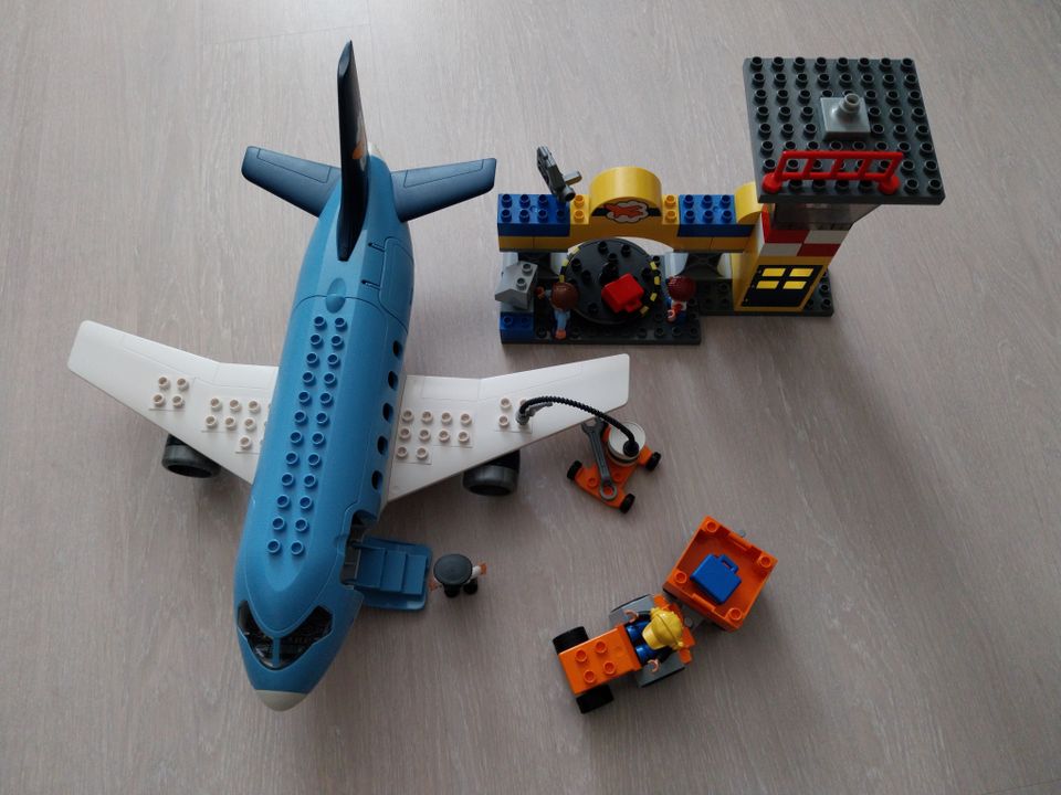 LEGO DUPLO lentokenttä (5595)