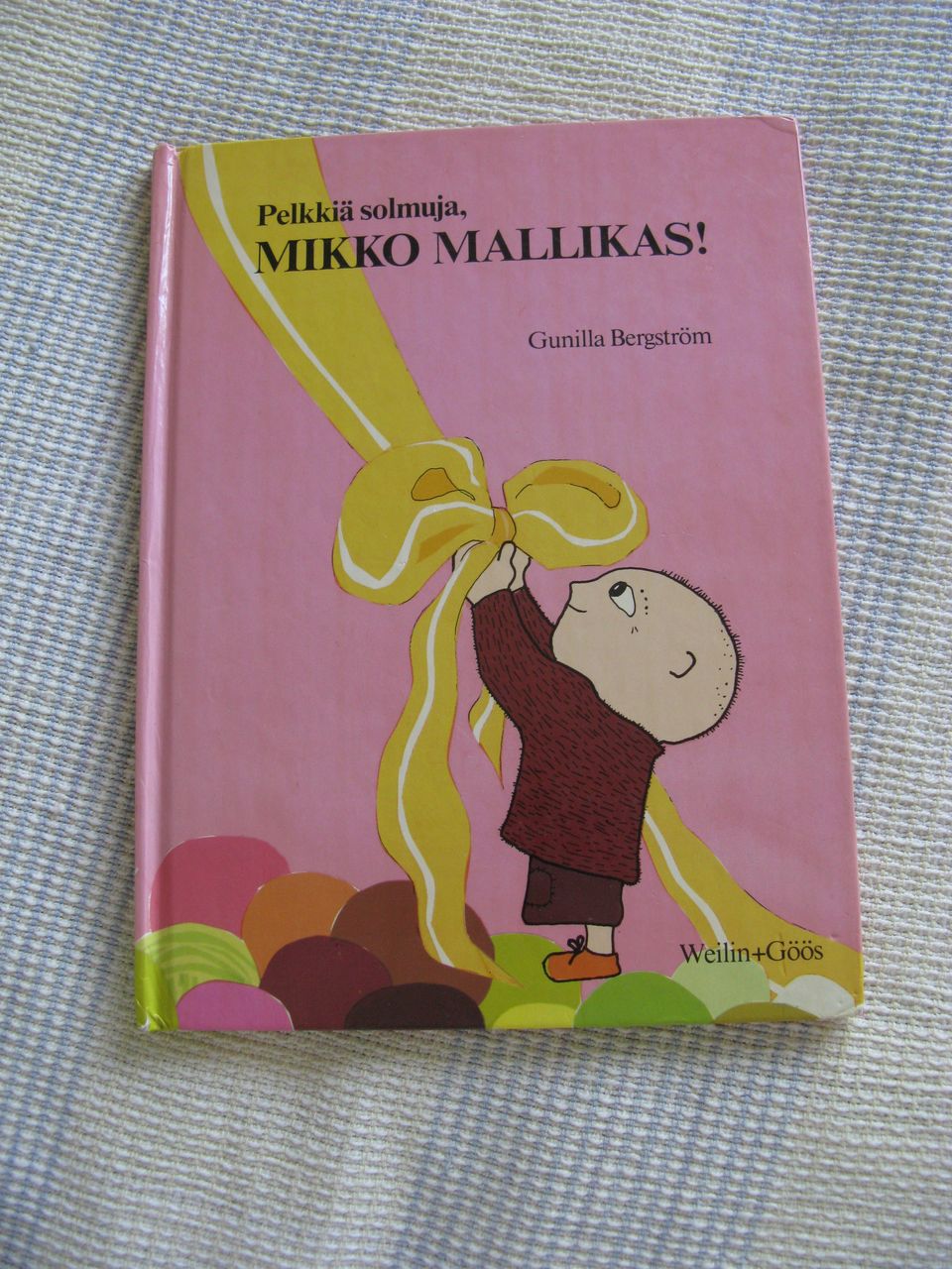 Pelkkiä solmuja, Mikko Mallikas-kirja