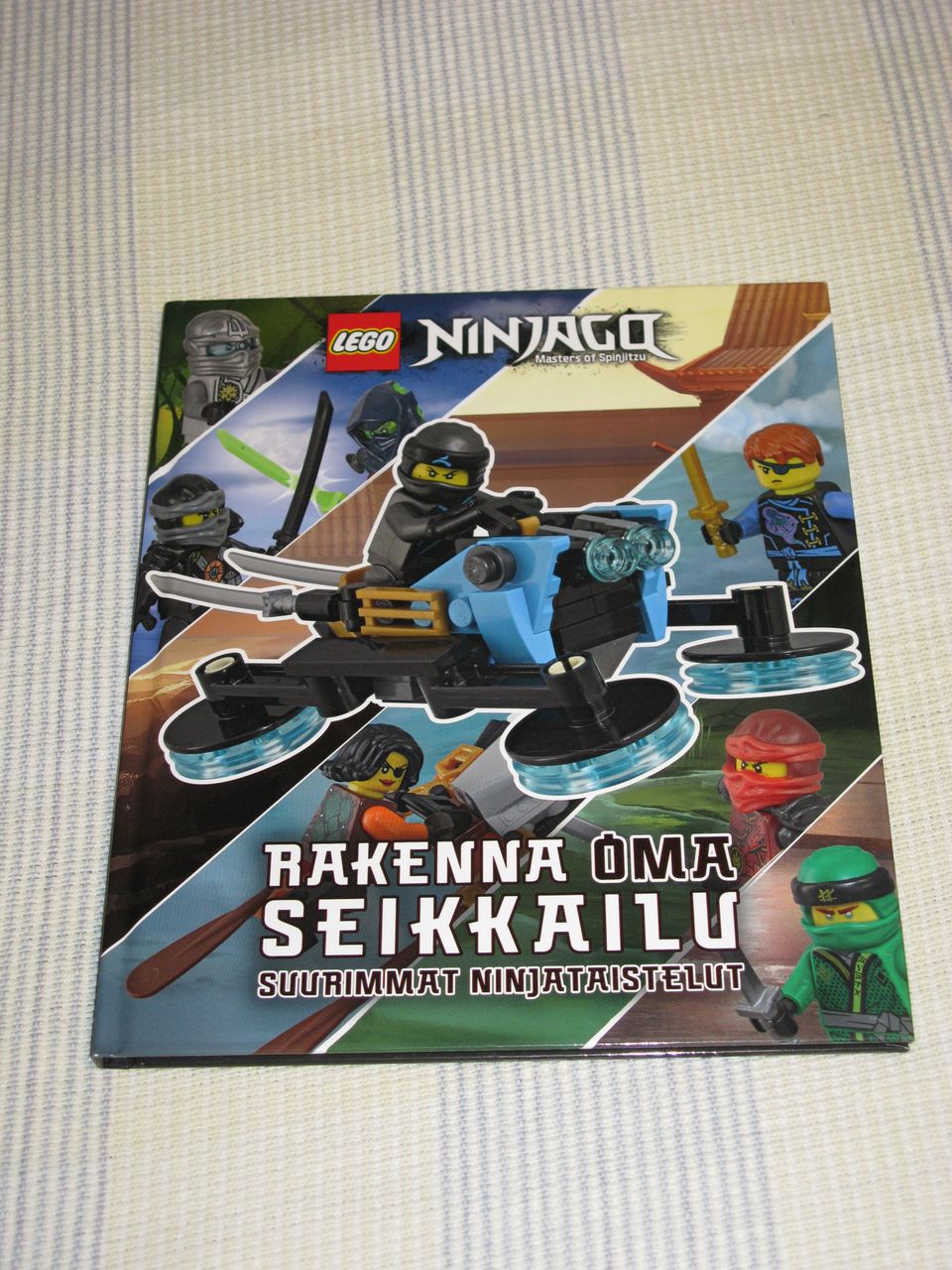 Ninjago rakenna oma seikkailu-kirja