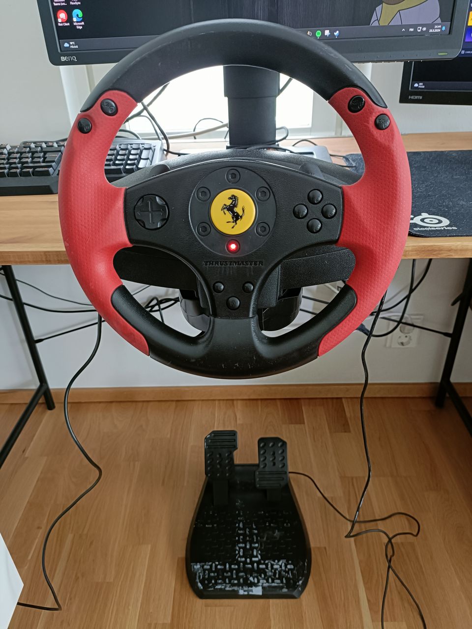 Thrustmaster ferrari, ratti ja polkimet, PC/PS3