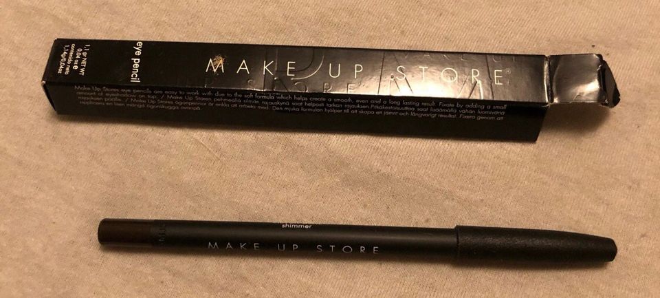 Make up store eye pencil