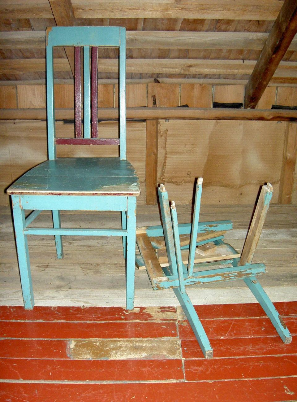 kunnostettavia tuoleja kaksi