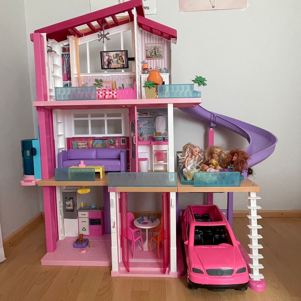 Barbie dream house