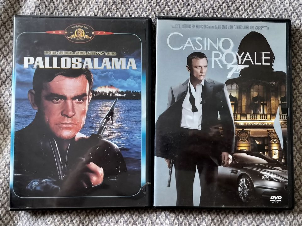 James Bond Pallosalama ja Casino Royale DVD