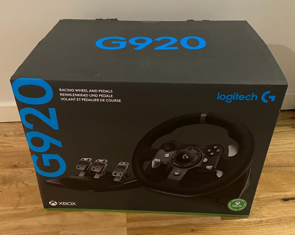 Logitechin G920 ratti- ja poljinsetti